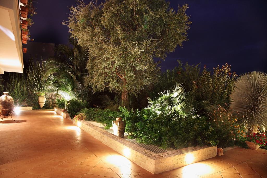 B&B Villa Il Sughero Monopoli Luaran gambar